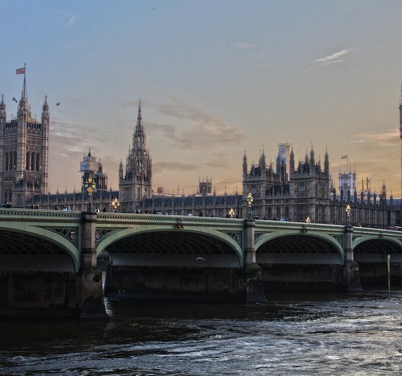 london bridge and parliament